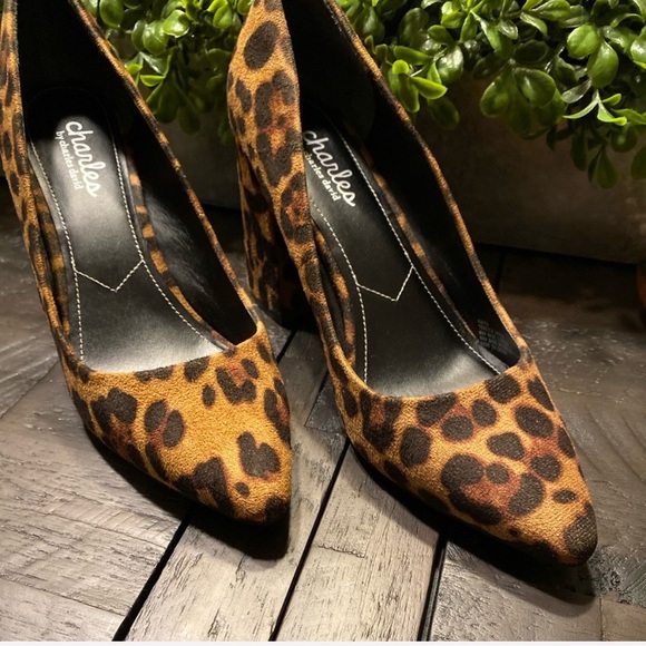 Charles by Charles David Leopard Print Heel - Picture 5 of 8